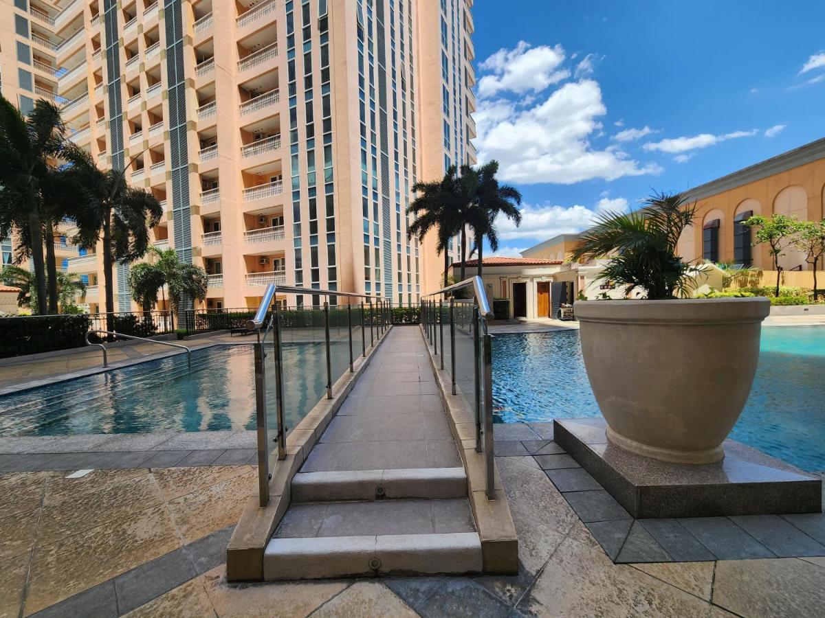 Spacious Cozy Suite At The Venice Mall With Free Parking And Washing Machine (Adults Only) Тагиг Экстерьер фото