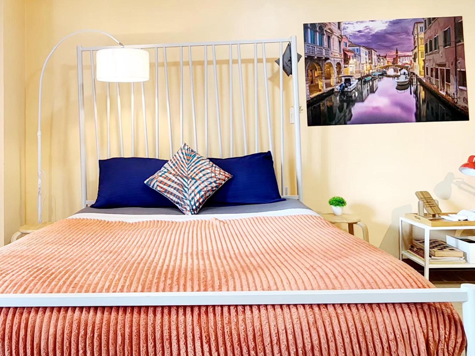 Spacious Cozy Suite At The Venice Mall With Free Parking And Washing Machine (Adults Only) Тагиг Экстерьер фото